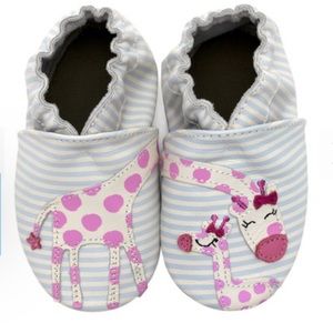 New Baby/Infant Soft Soles Light Blue Giraffe print  6-12 months Robeez